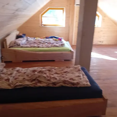 Hisa Sujica * Λιουμπλιάνα